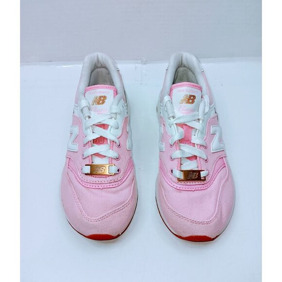 New Balance Girls Classic Pink & White Sneakers Size 1 US - Picture 1 of 7